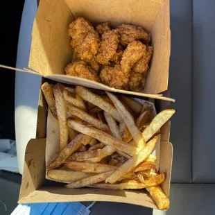 Cajun Fries &amp; Nuggets (8 Pieces)