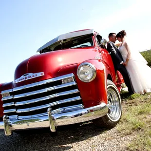 Classic couple - classic car - Albuquerque wedding photographer