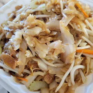 Veggie beef chow fun