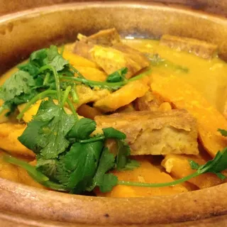 Pumpkin, Taro, and Tofu with Curry Sauce /