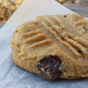 peanut butter chocolate chip cookie