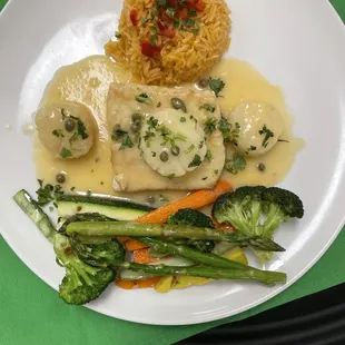 Mahi mahi with scallops