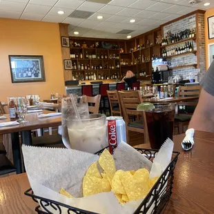 Small, nice place. Great horchata!