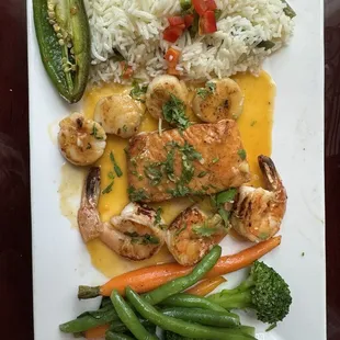 Veracruz seafood combo