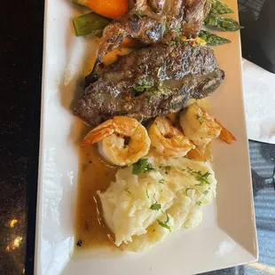 The special!  Look at all that yumminess.  Shrimp, beef and quail!  Plus yummy veggies.