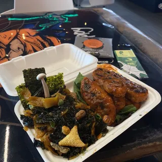 Broken Bamboo Seaweed Salad