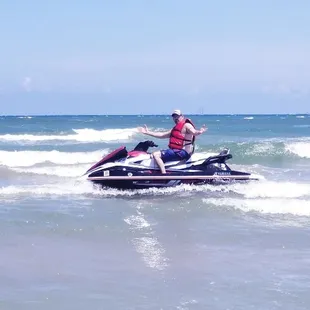 Going to be another great day on the water! Come join the fun in Port Aransas, North Padre, and Corpus Christi. Rates as low as $95/hr.