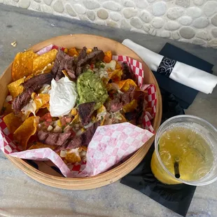 Steak nachos