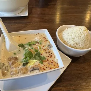 Tom Yum Kai