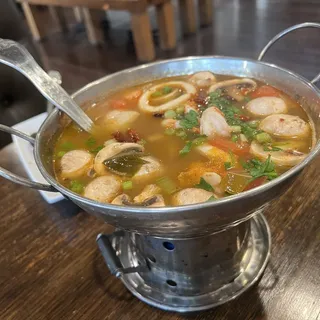Tom Yum Seafood (Pot)