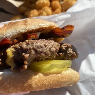 1/2lb Bacon Cheeseburger...DAMN TASTY!