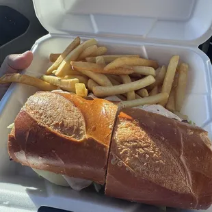 Club sandwich w/ fries