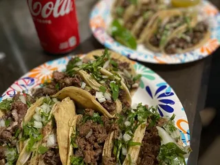 La Mamalona  Taqueria y  Birrieria