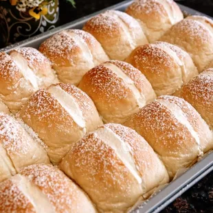 Creambun: Soft buns paired with delicious cream filling