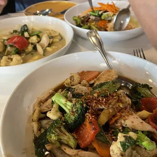 Green curry, pad Thai, veggies.