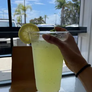 Refreshing Arabic mint lemonade