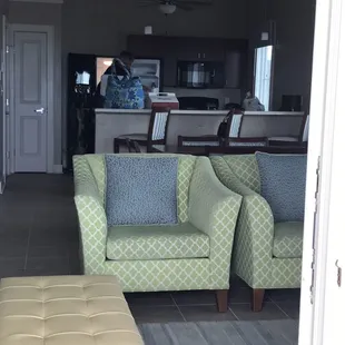 Very clean, decorated well