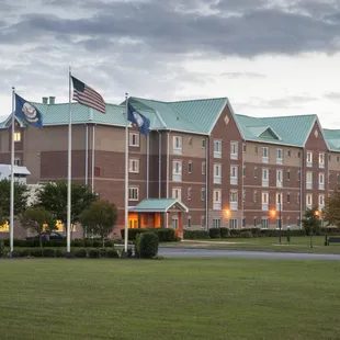 Navy Lodge Norfolk Exterior
