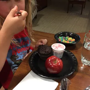 Can bring breakfast up to room and eat at your table!