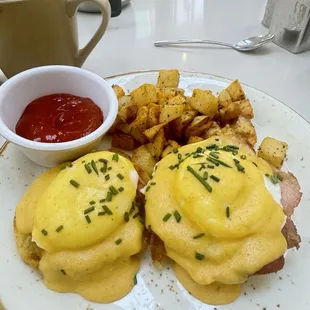 Eggs Benedict