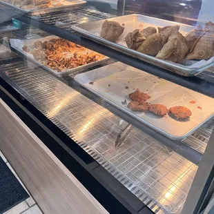 Samosas, pakoras in the case to buy