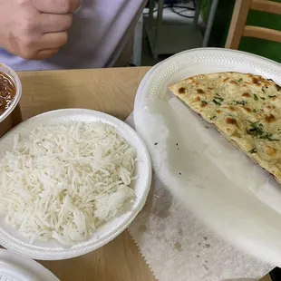 Chicken masala w garlic naan