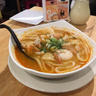 Udon Tom Yum Soup