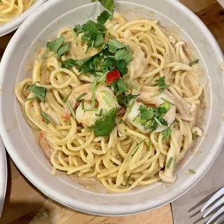 Spaghetti Tom Yum Sauce