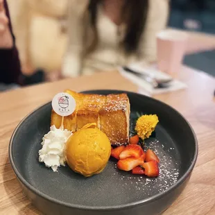 Honey toast