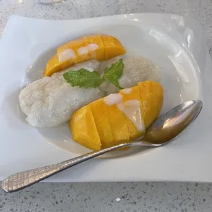 Sweet Sticky Rice with Mango