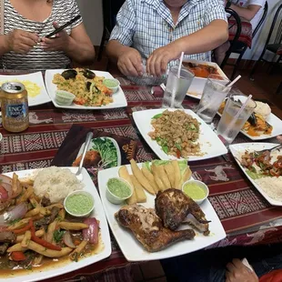 Parihuela Soup, Lomo Saltado, Arroz Chaufa, Vegetarian Food, Peruvian Roasted Chicken, Can Inka Kola, Vegetables Saltado