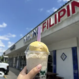 Nayong Filipino