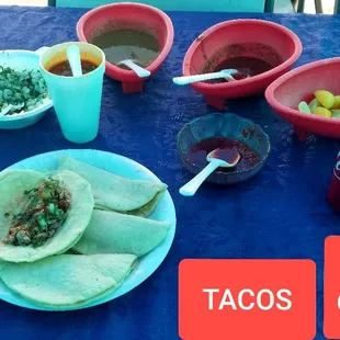 BIRRIA DE CHIVO CON
TORTILLAS AMANO TODOS LOS DOMINGOS
EN NAYO'S TAQUERIA