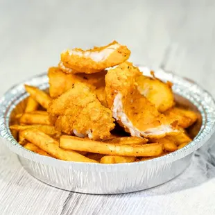 food, chicken wings and fried chicken