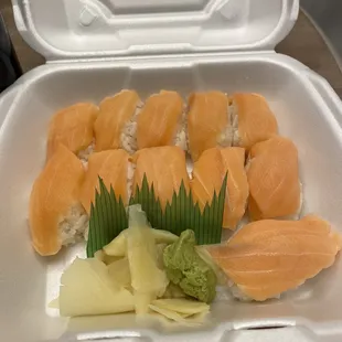 Salmon sushi