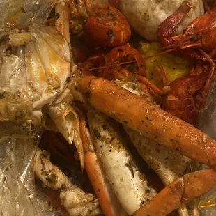 They literally gave me used crab legs I never even got a full hand the crabs were already broken up I ordered off Uber eats disgusting