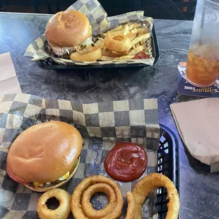 Cheeseburger and onion rings, also chicken sandwich and fries.