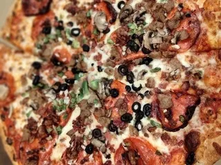 Sanders Ferry Pizza & Pub