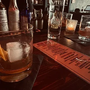 Bar, old fashions, drinks, cocktails
