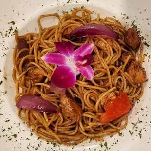 Tallarin Saltado de Pollo