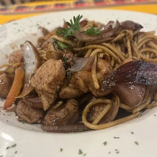 Tallarin Saltado De Pollo