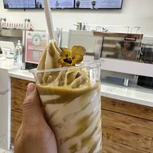 Dulce de leche w/ pistachio drizzle