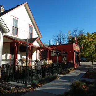 It appears that the white house to the north of the bar is somehow also part of Ned's.