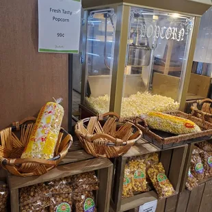 Fresh popped popcorn