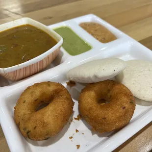 IDLY-VADA PLATTER
