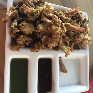 VEG PAKODA BOX