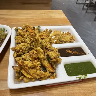 VEGETABLE PAKODA