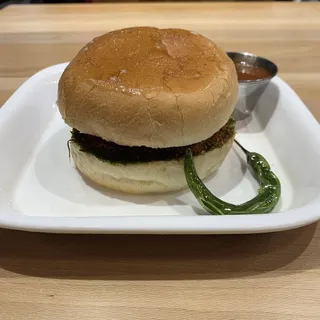 CHUTNEY VADA PAV