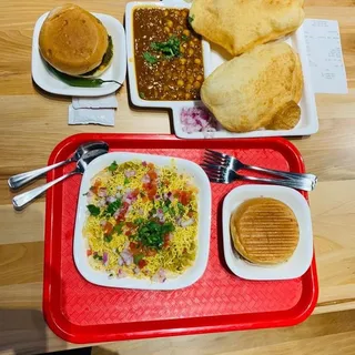 CHOLE BHATURE