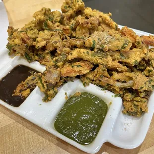 VEGETABLE PAKODA - generous portion of vegetables